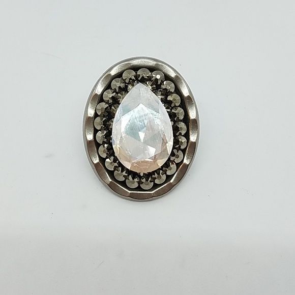 GASOLINE GLAMOUR Jewelry - Rhinestone drop cocktail ring sample GASOLINE GLAMOUR Jewelry - Rhinestone drop cocktail ring sample